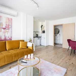 Need In Bp - Garage, Terraces, Aircon Budapest